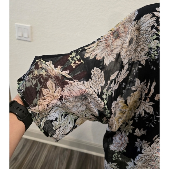 Band of Gypsies Floral Kimono Coverup - Black and Cream - Picture 3 of 6